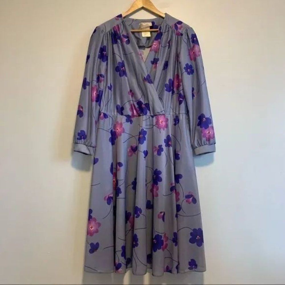 Vintage floral dress pleated shoulder puff sleeves v neckline plus size 16 1/2